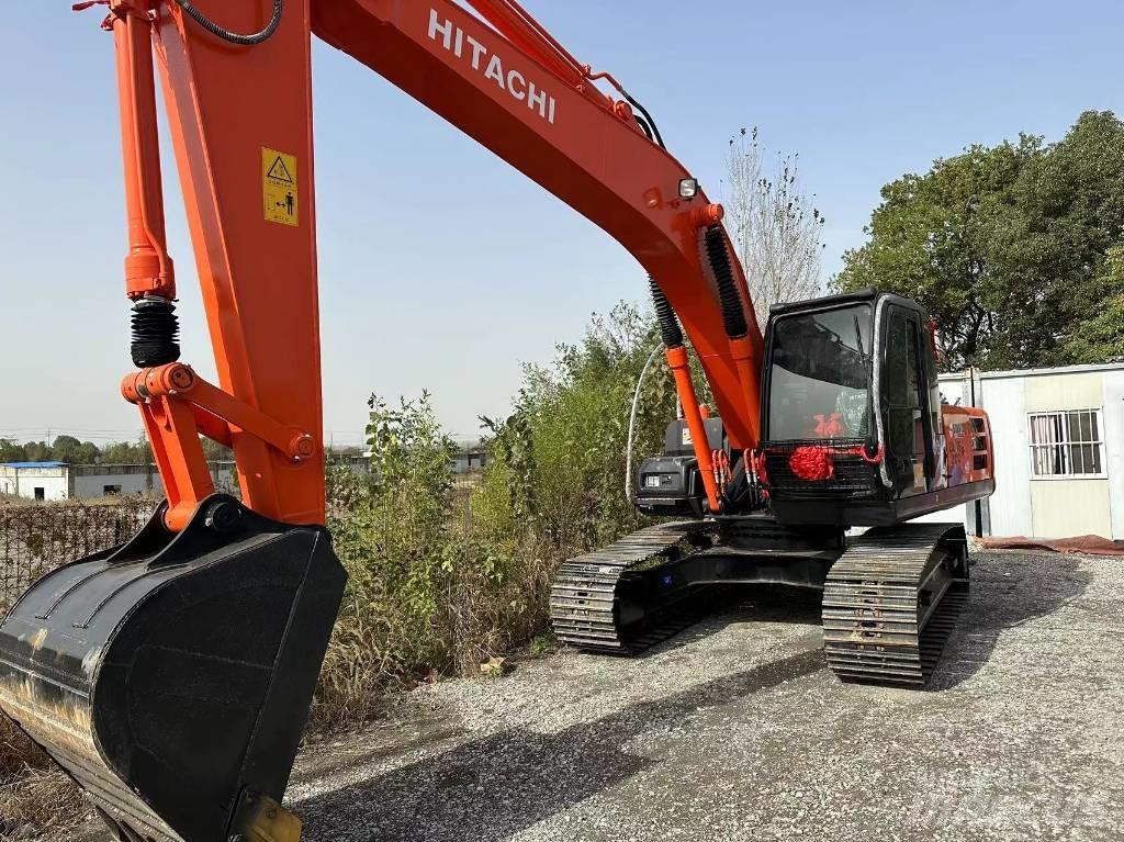 Hitachi ZX 200-6 中型挖掘机