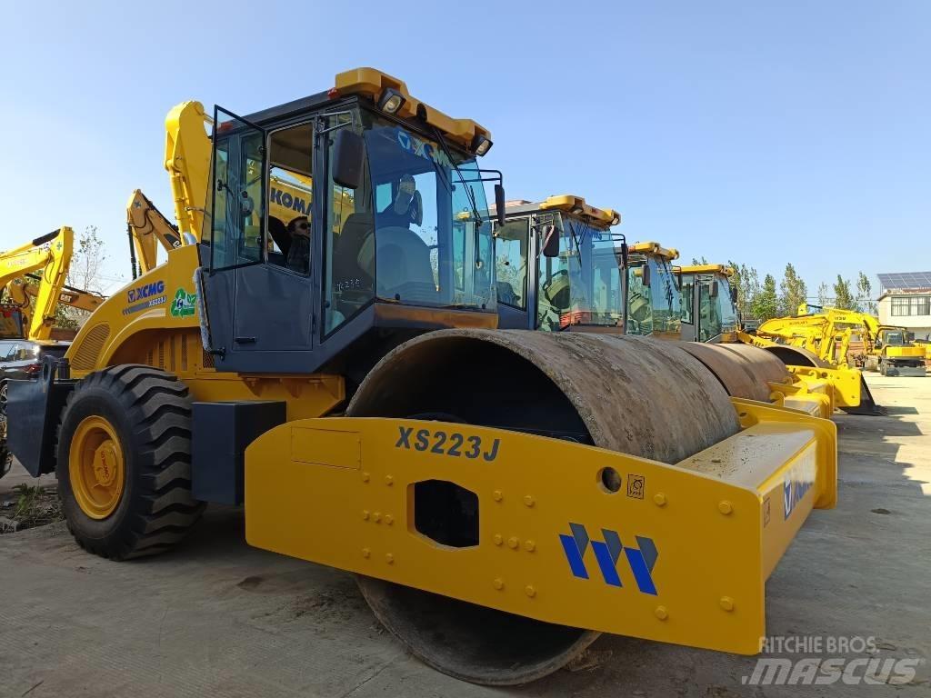 XCMG XS 223 J 单轮压路机