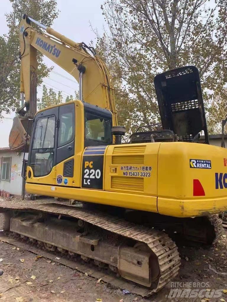 Komatsu pc220-8 履带挖掘机
