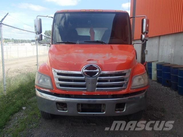 Hino 185 平板栏板货车
