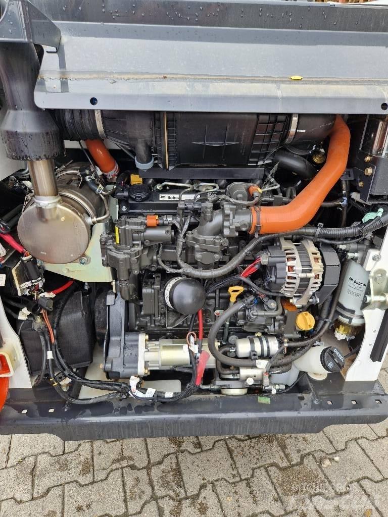 Bobcat T 450 滑移装载机
