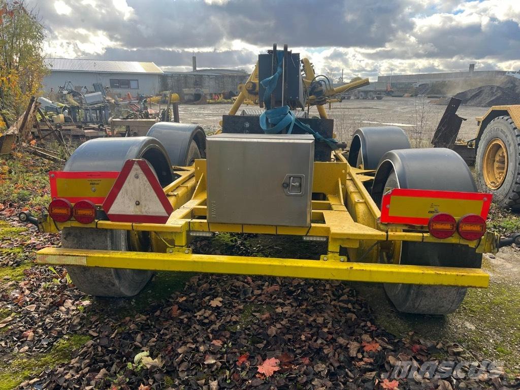 Lokomo AH132 平地机/推土机