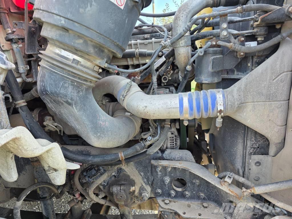 Western Star 4700 SB 牵引车