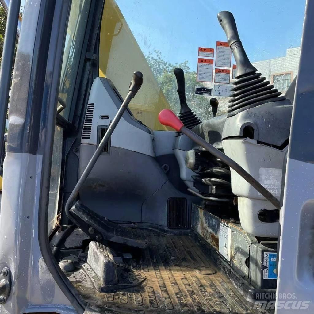 Komatsu PC 78 US 小型挖掘机