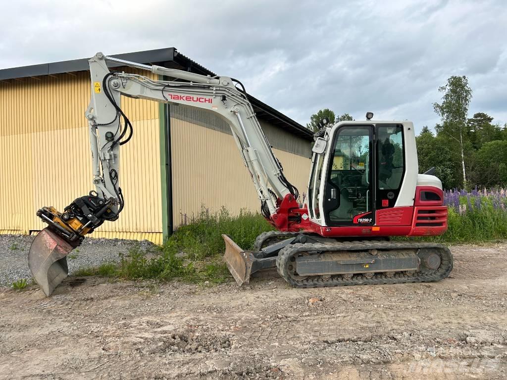 Takeuchi TB290 中型挖掘机