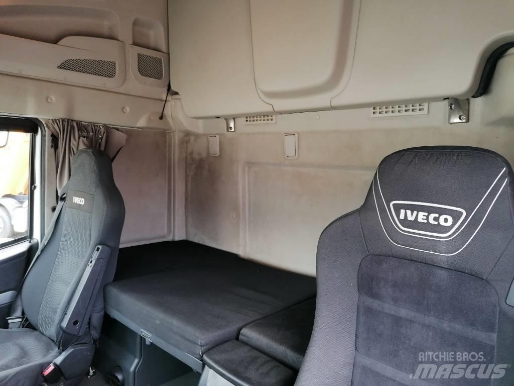 Iveco AS440ST/P 牵引车