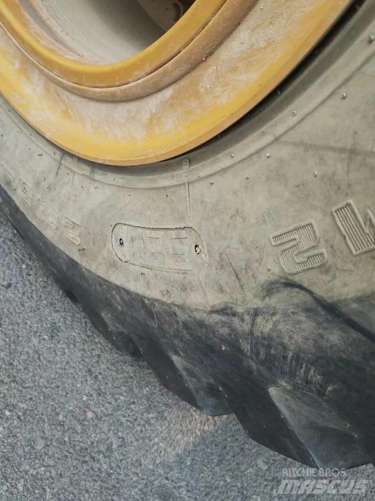 SEM 655D charger 轮式装载机