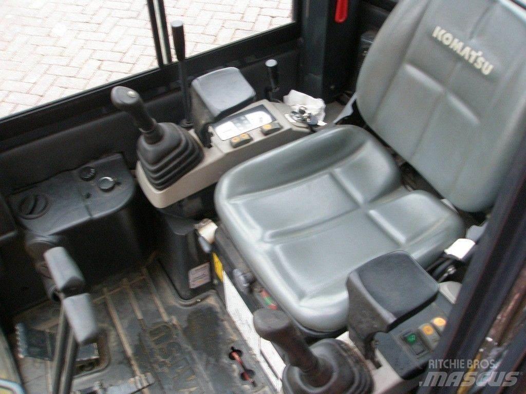 Komatsu PC16R-3HS 小型挖掘机