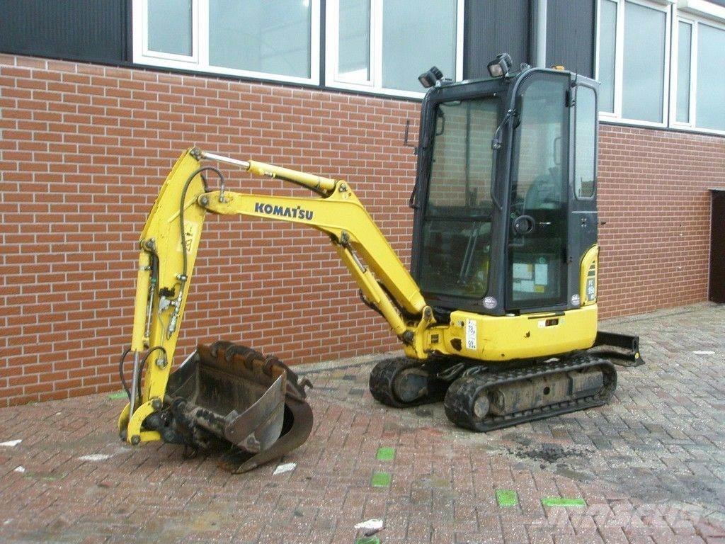 Komatsu PC16R-3HS 小型挖掘机