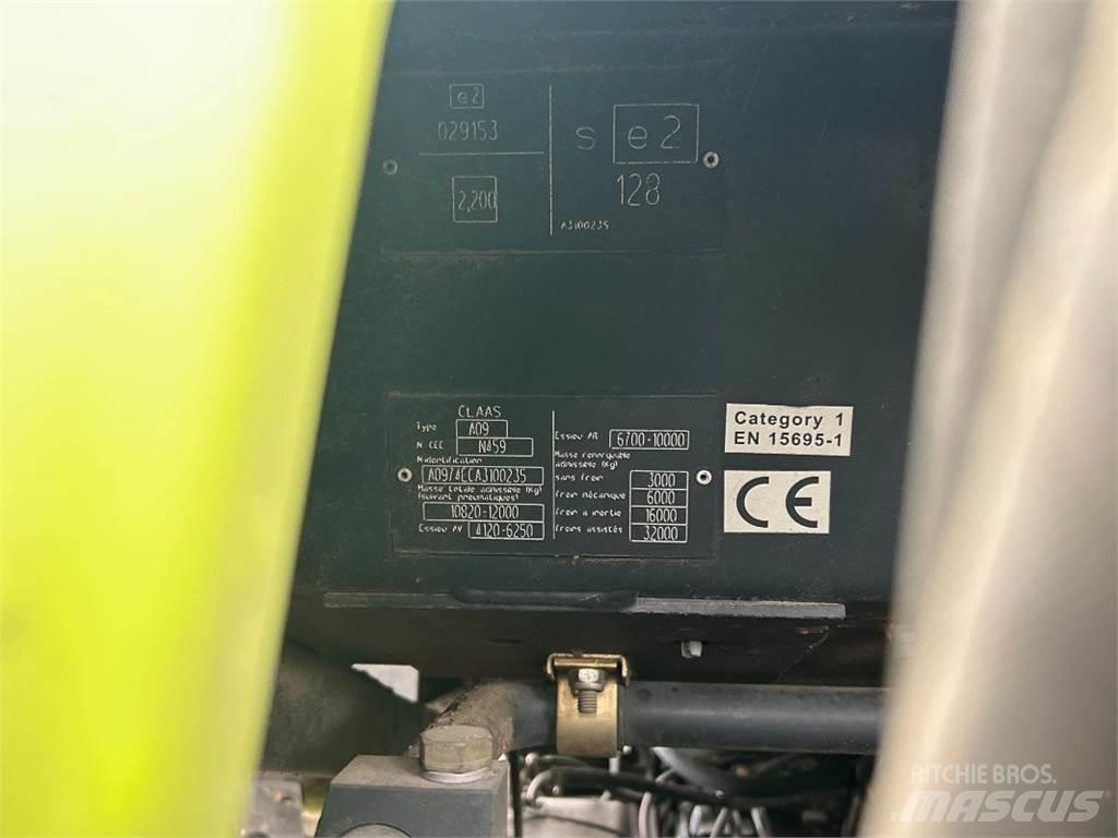 CLAAS Axion 810 拖拉机/农用车