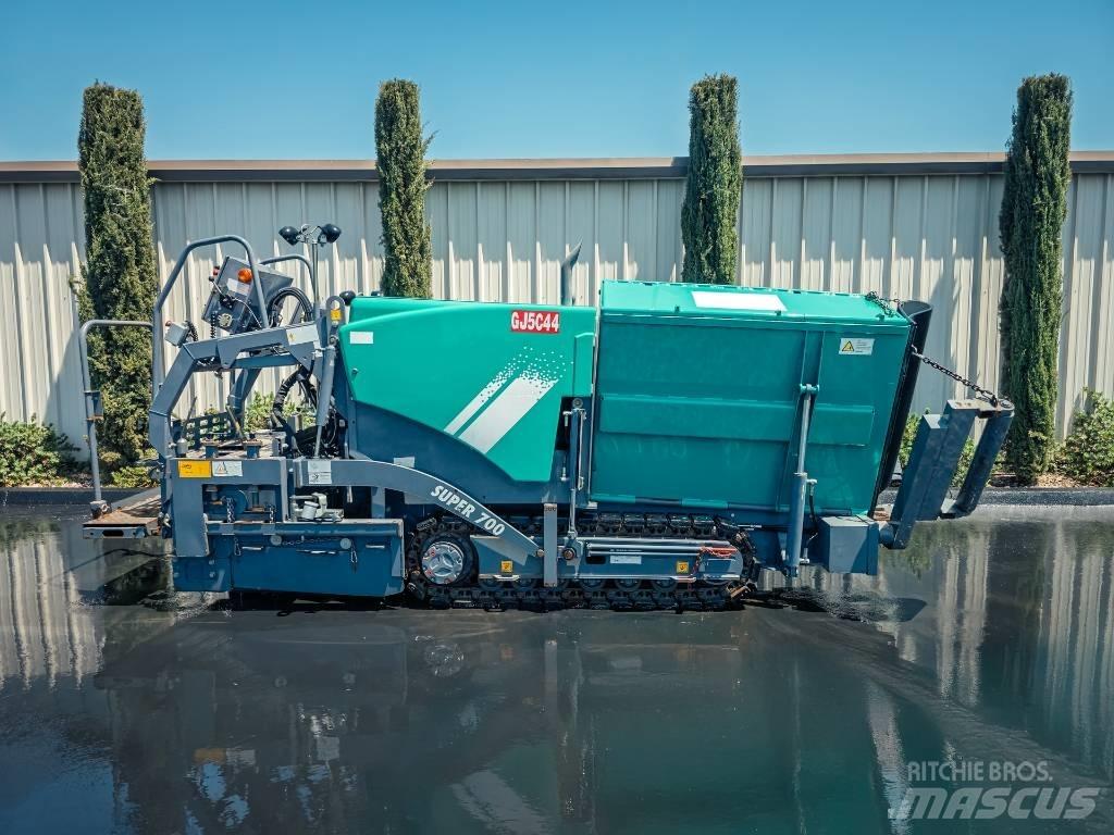 Vögele Super 700 沥青摊铺机