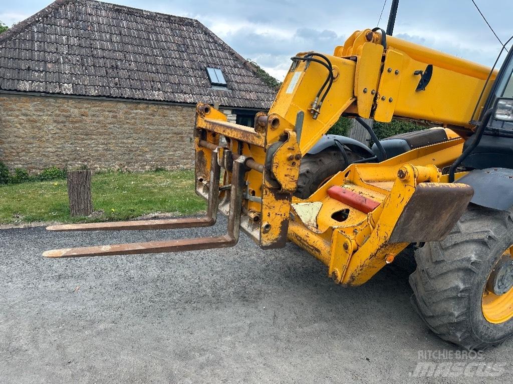 JCB 535-125 伸缩臂叉装车|叉装车