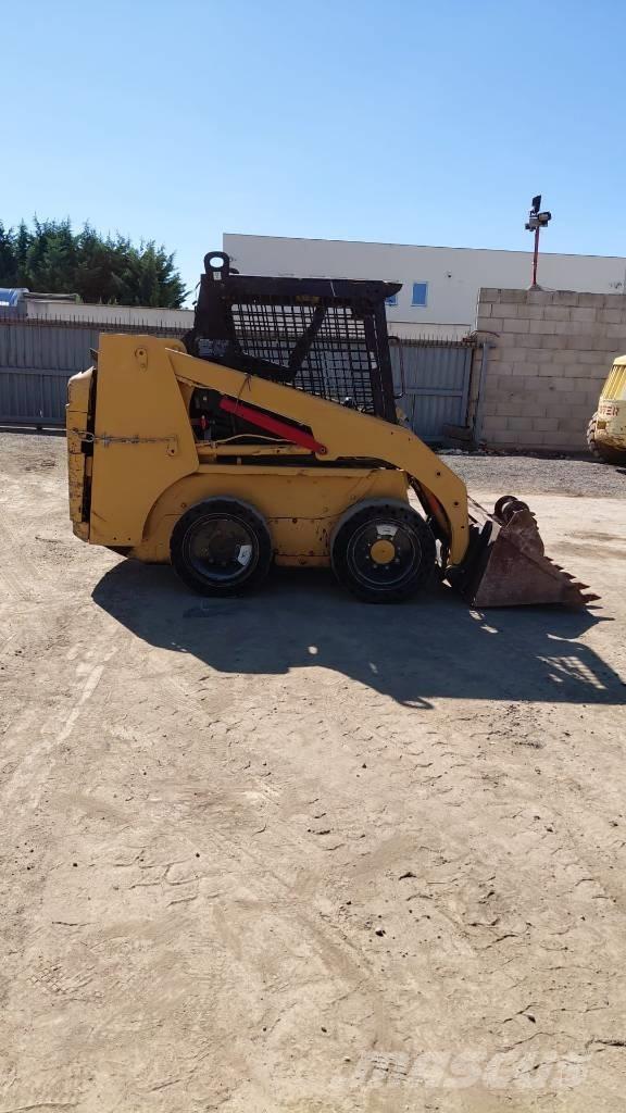 CAT 216 B 小型装载机