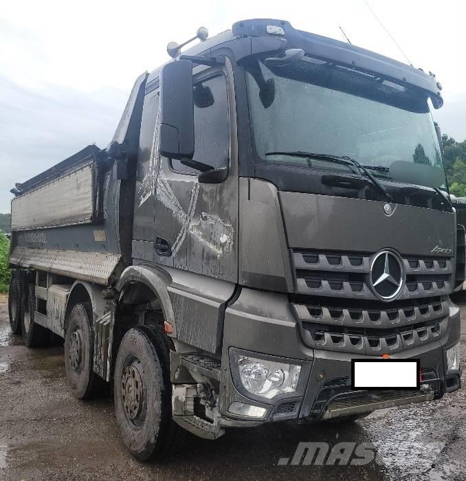 Mercedes-Benz 3951K 翻斗车\公路型自卸车