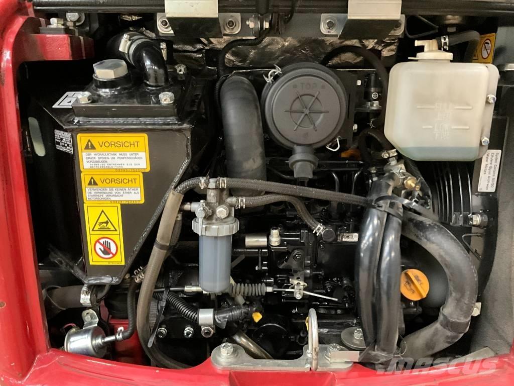 Takeuchi TB 216 小型挖掘机