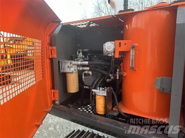 Hitachi zx120 履带挖掘机