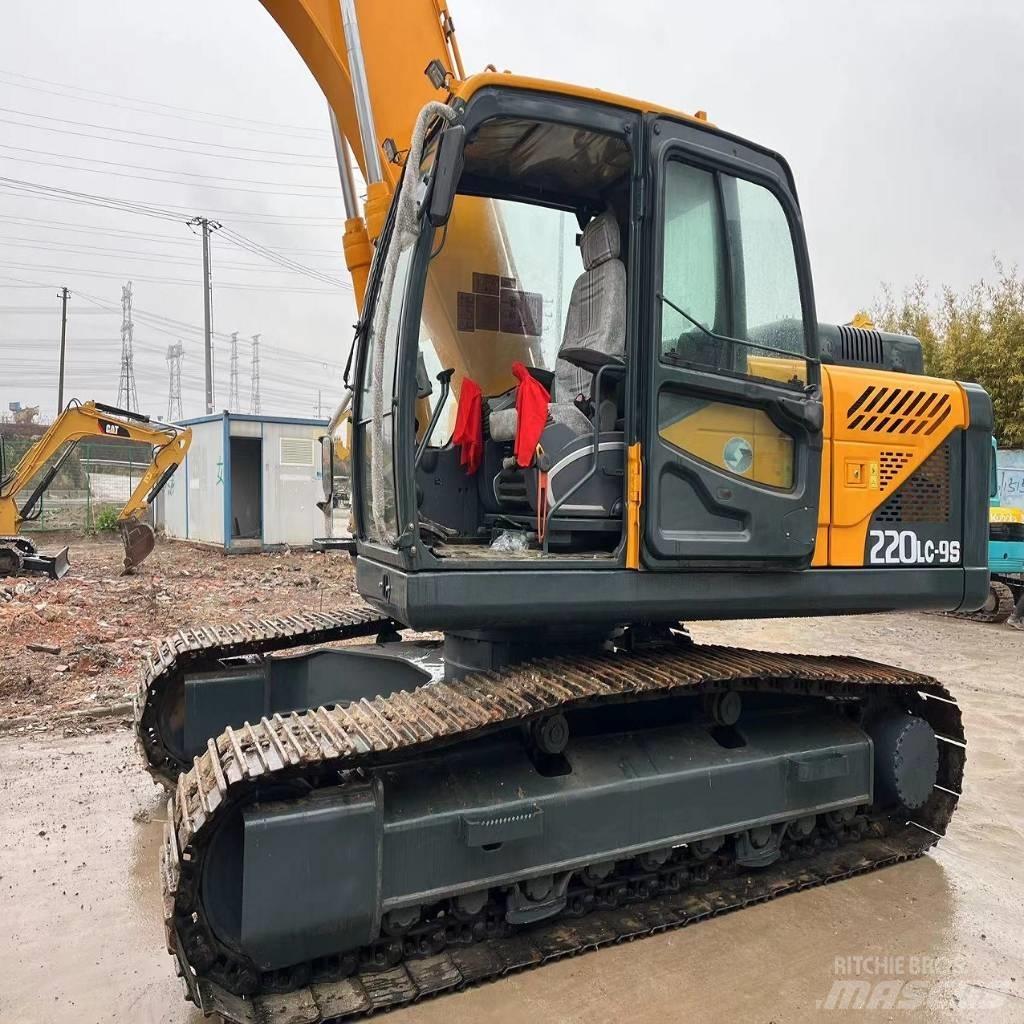 Hyundai R220LC-9S 履带挖掘机