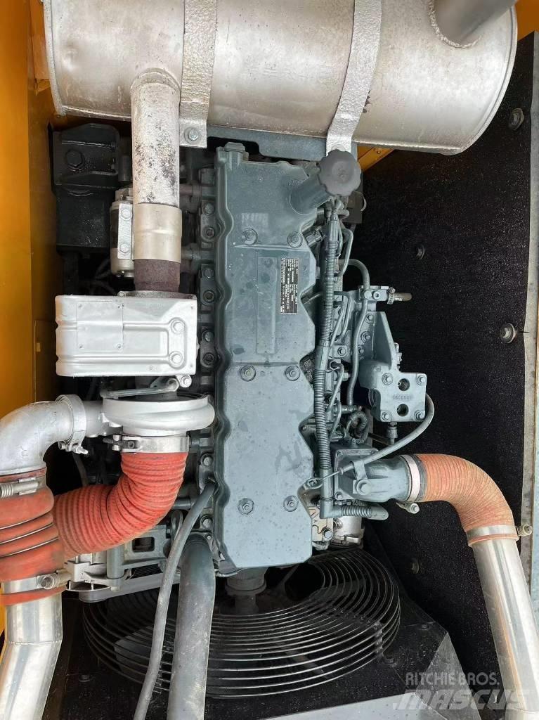 Hyundai R220LC-9S 履带挖掘机