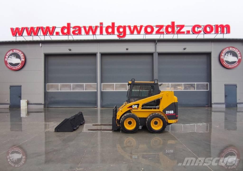 CAT 216 B 小型装载机