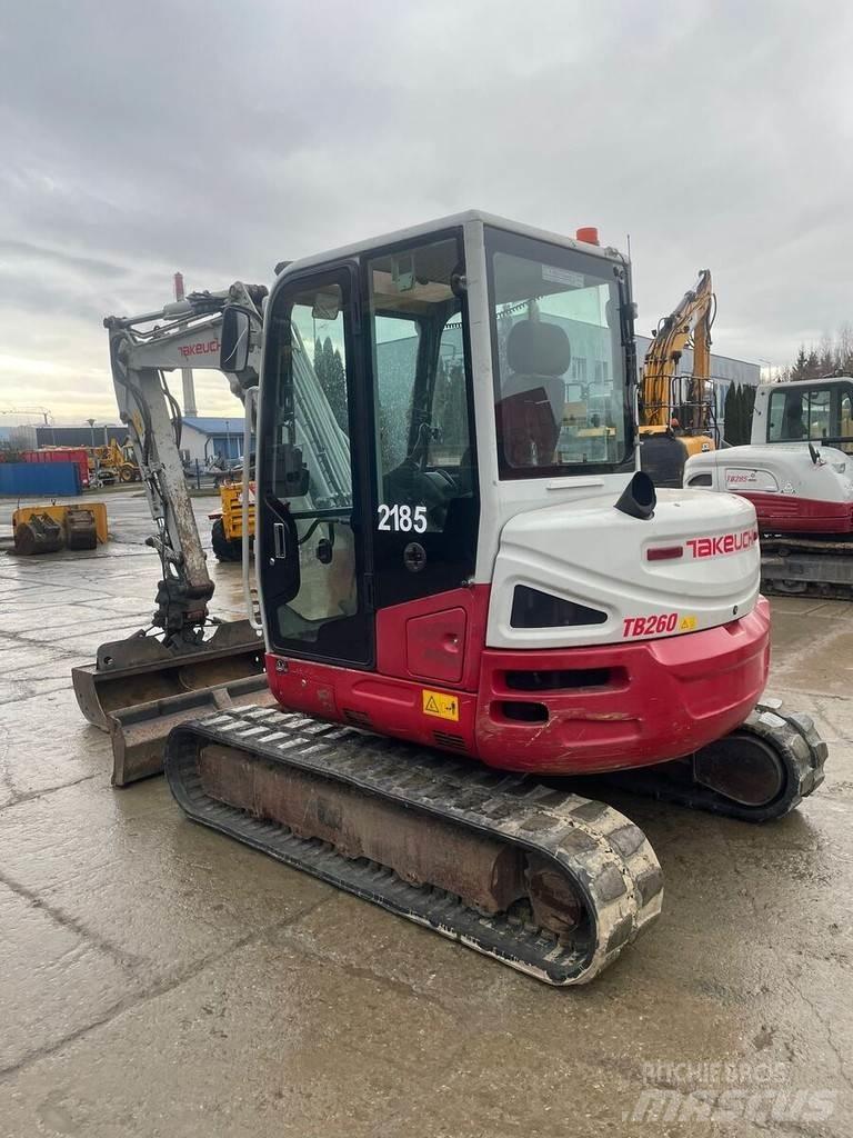 Takeuchi TB260 小型挖掘机