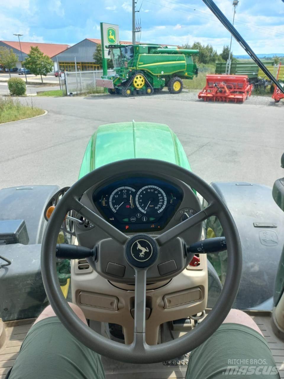 John Deere 6215R 拖拉机/农用车