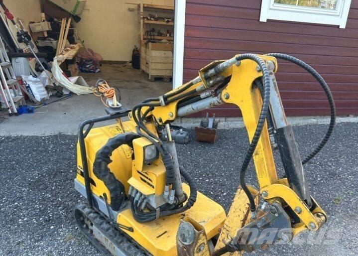 Brokk 40 组装挖掘机