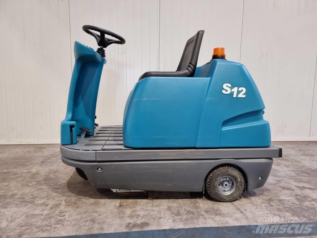 Tennant S12 扫地机