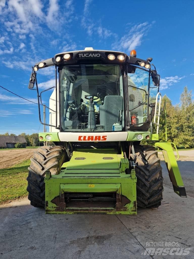 CLAAS Tucano 320 联合收割机
