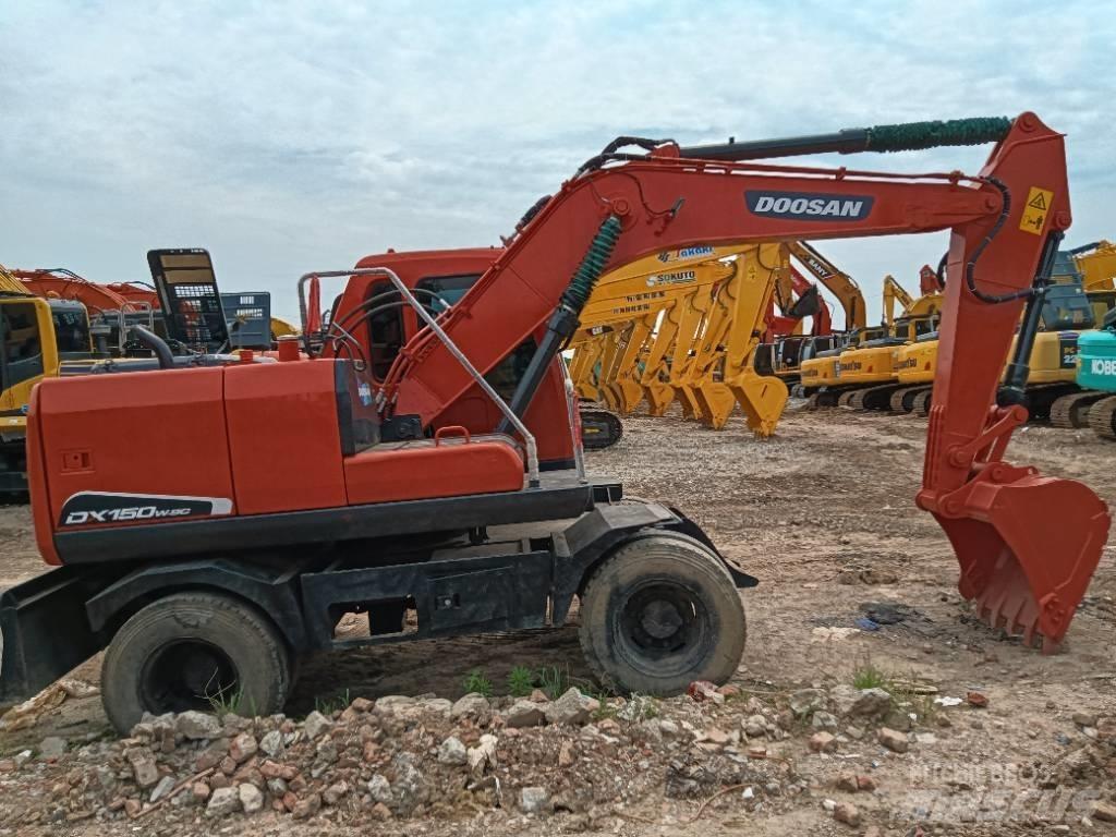 Doosan DH 150 W-7 履带挖掘机