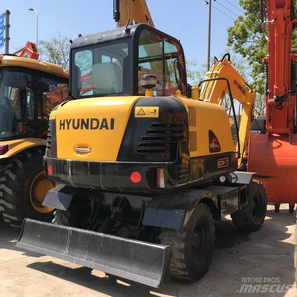 Hyundai Robex 60-7 轮式挖掘机