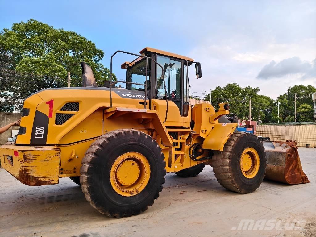 Volvo L 120 轮式装载机