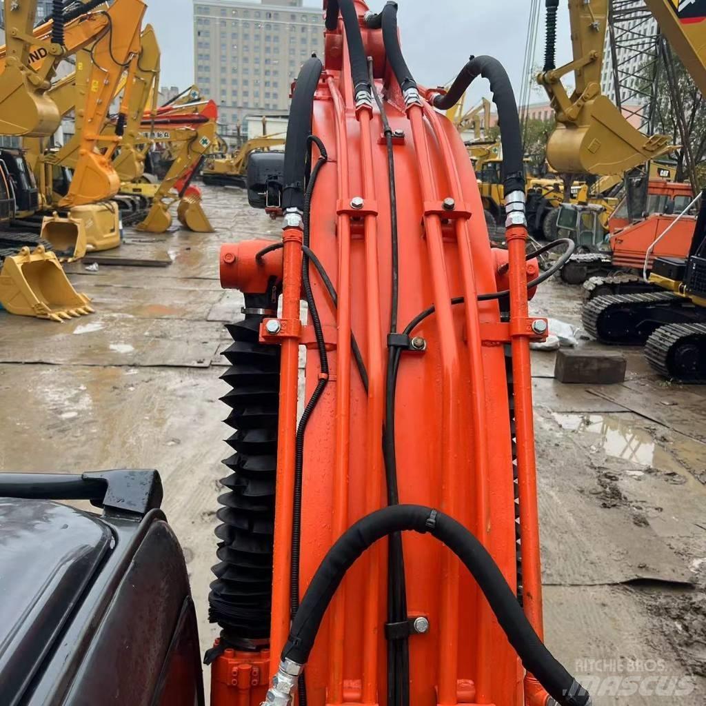 Hitachi ZX 120 履带挖掘机