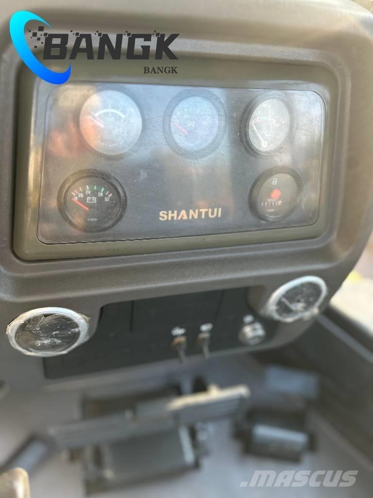 Shantui SD 16 平地机/推土机