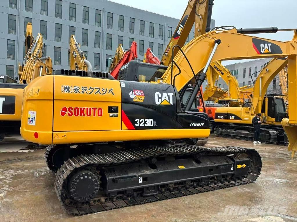 CAT 323 D L 履带挖掘机