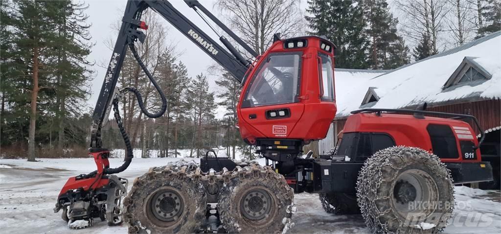 Komatsu XH911-6 收割机