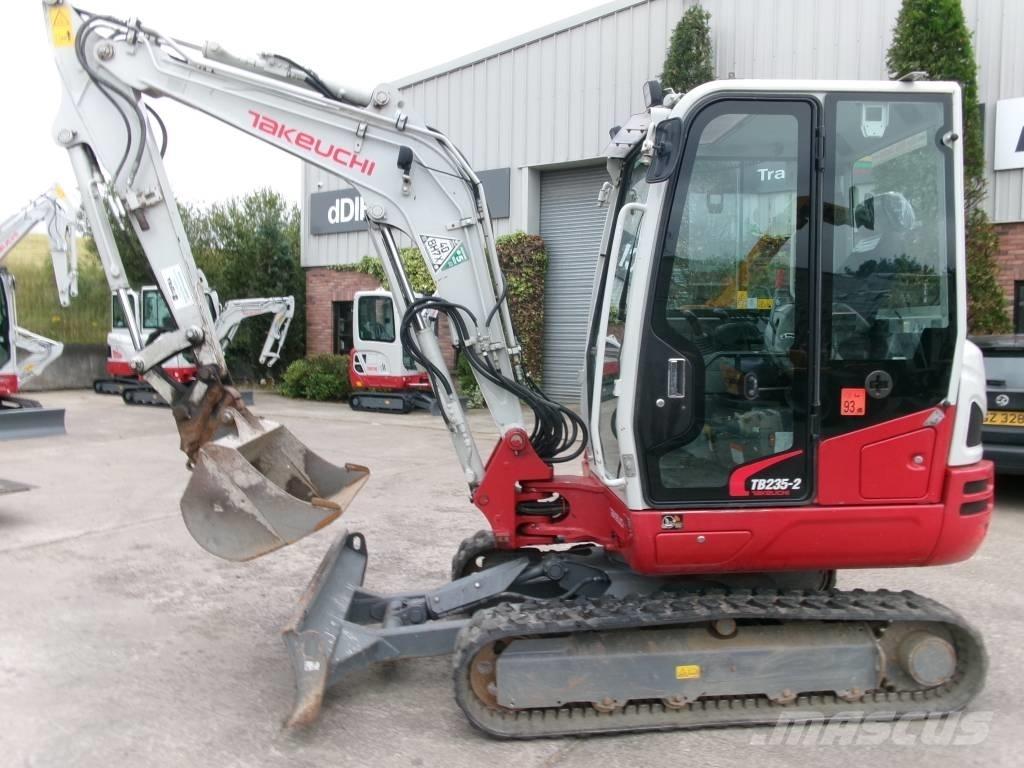 Takeuchi TB235-2 小型挖掘机