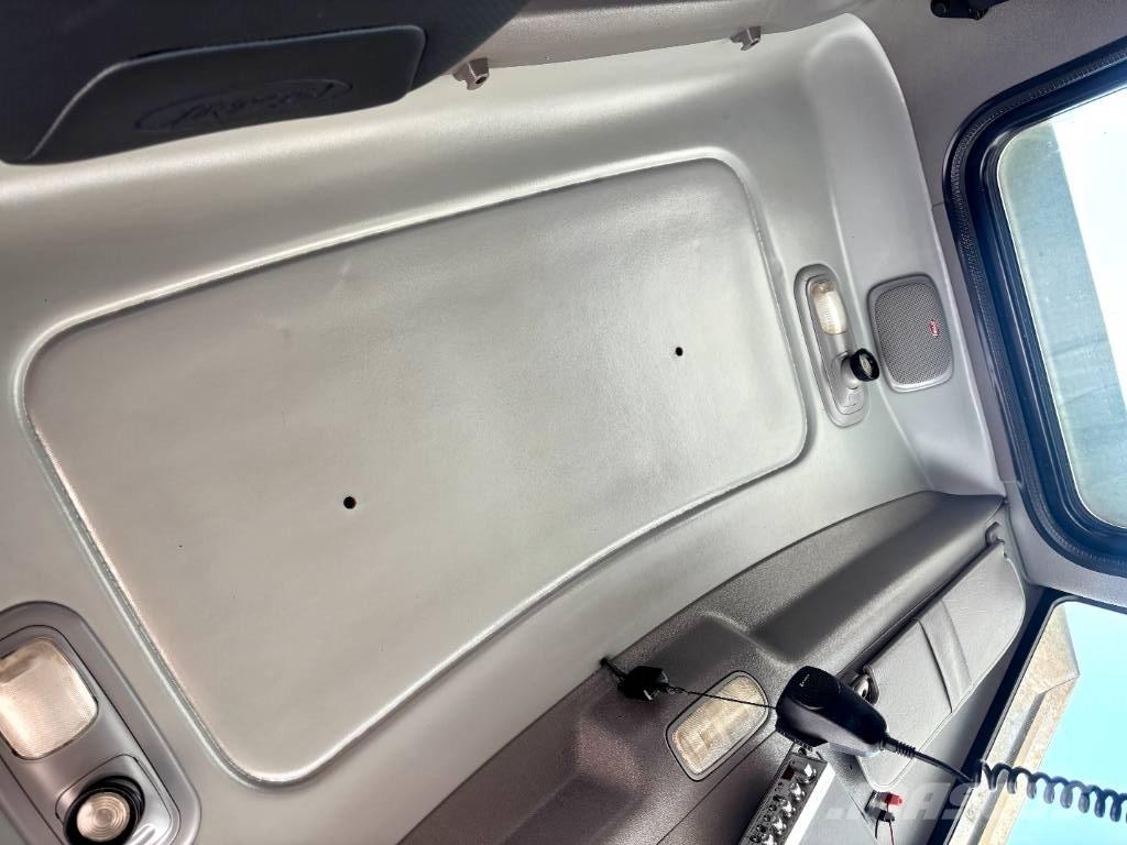 Peterbilt 367 牵引车