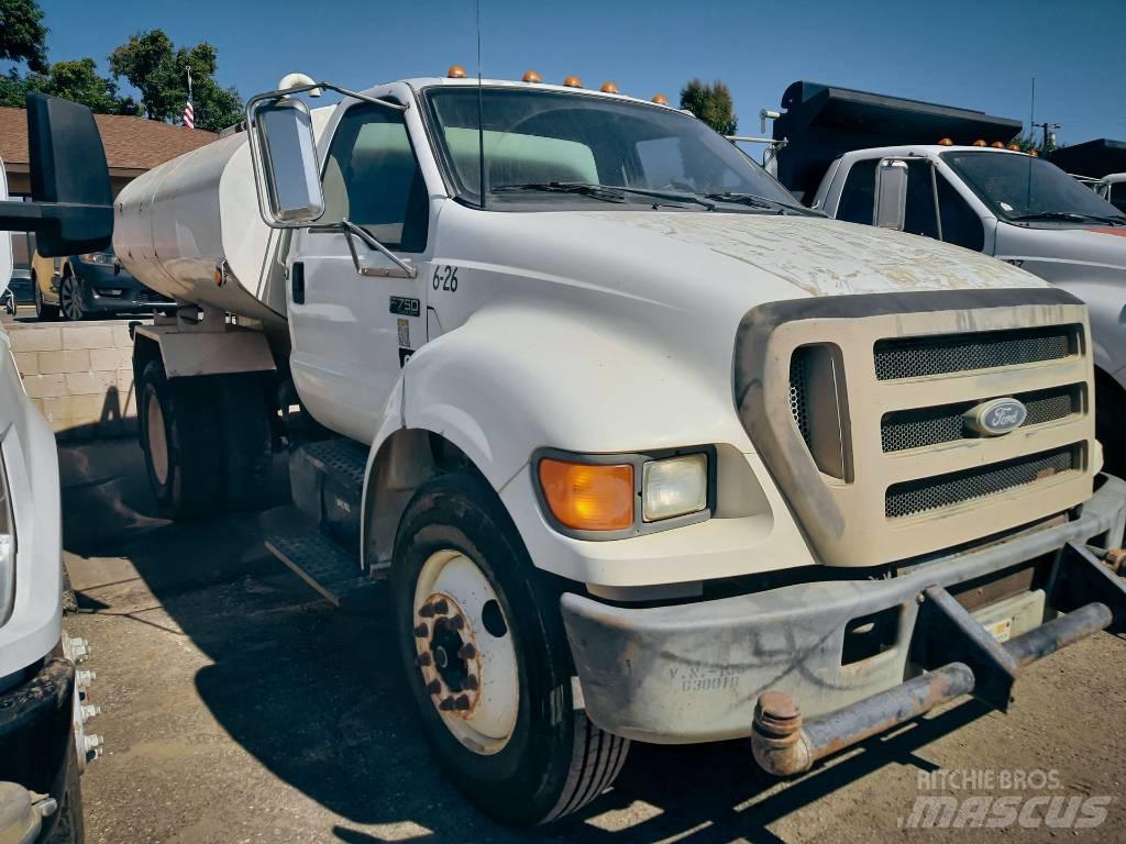 Ford F 750 XL SD 水罐车