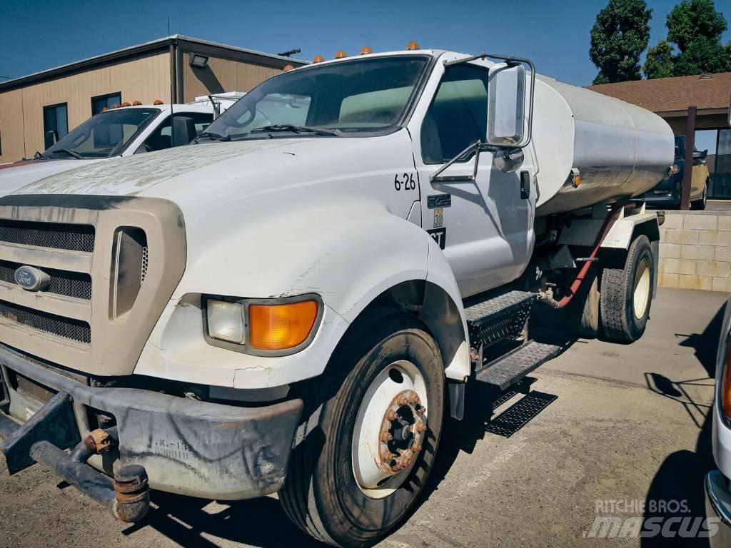 Ford F 750 XL SD 水罐车