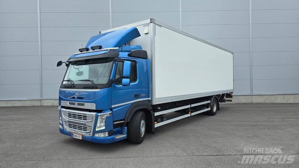 Volvo FM 厢式货车