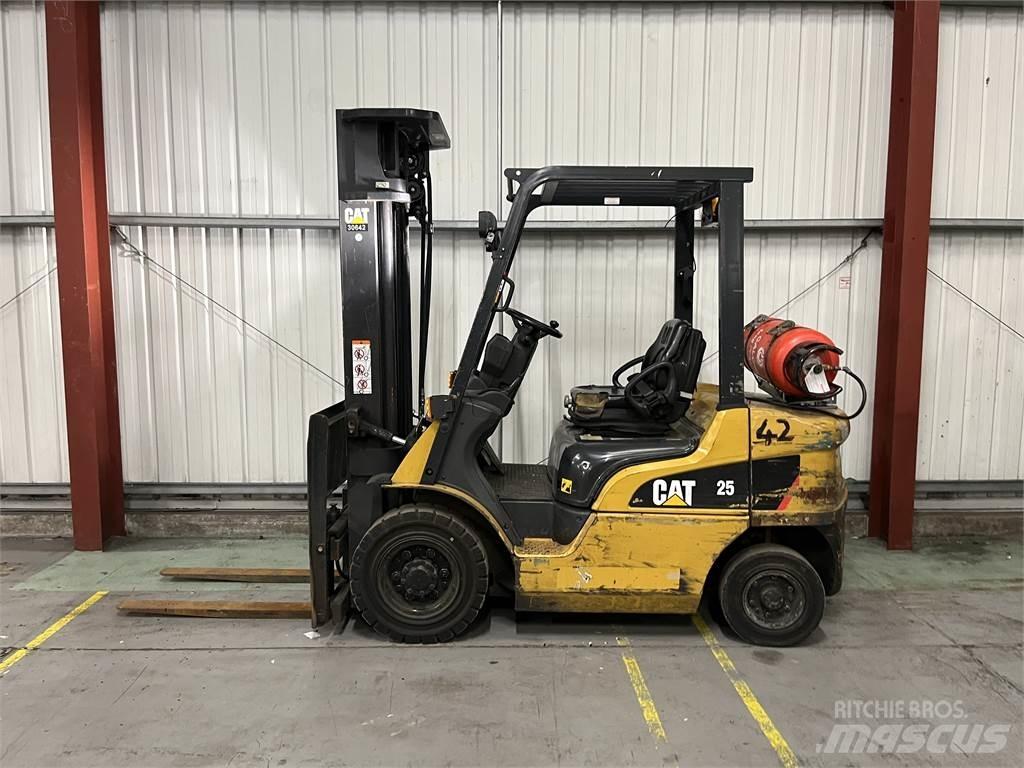 CAT GP25NT 天然气叉车