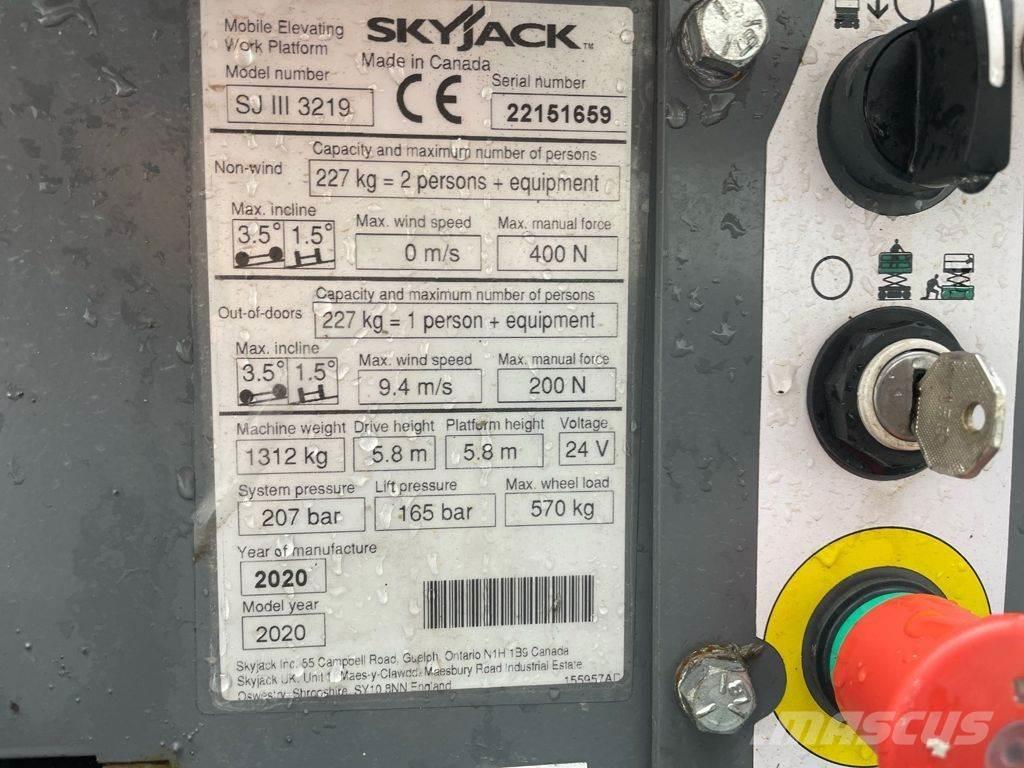 SkyJack SJ3219 剪叉式升降机