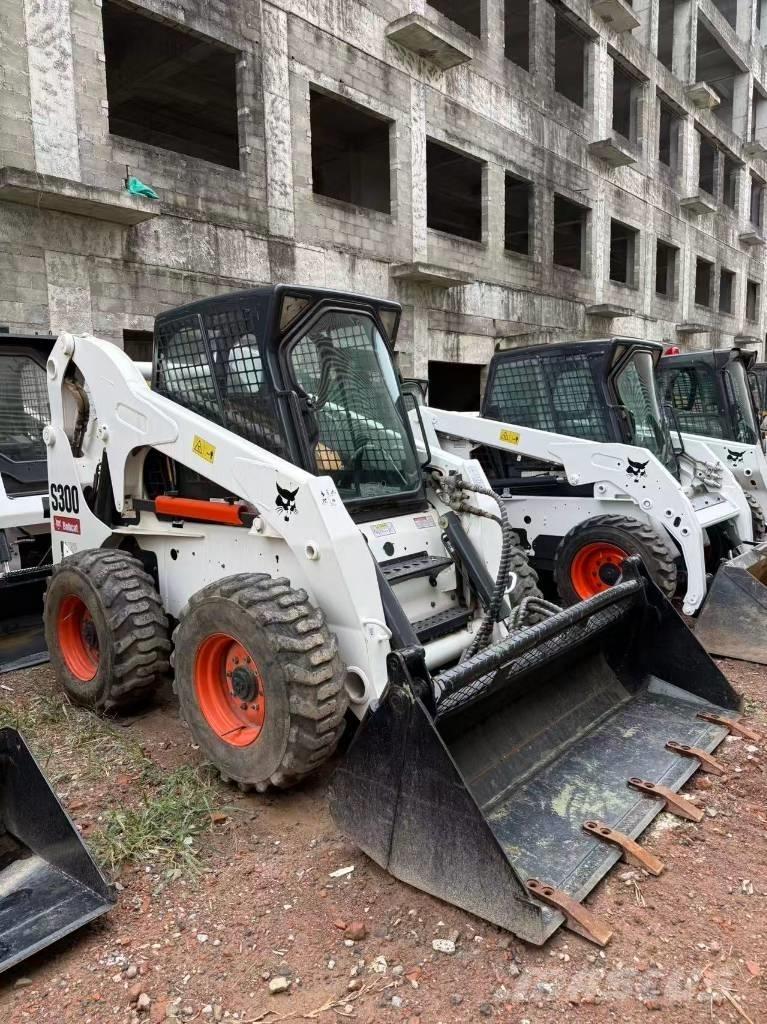 Bobcat S300 滑移装载机