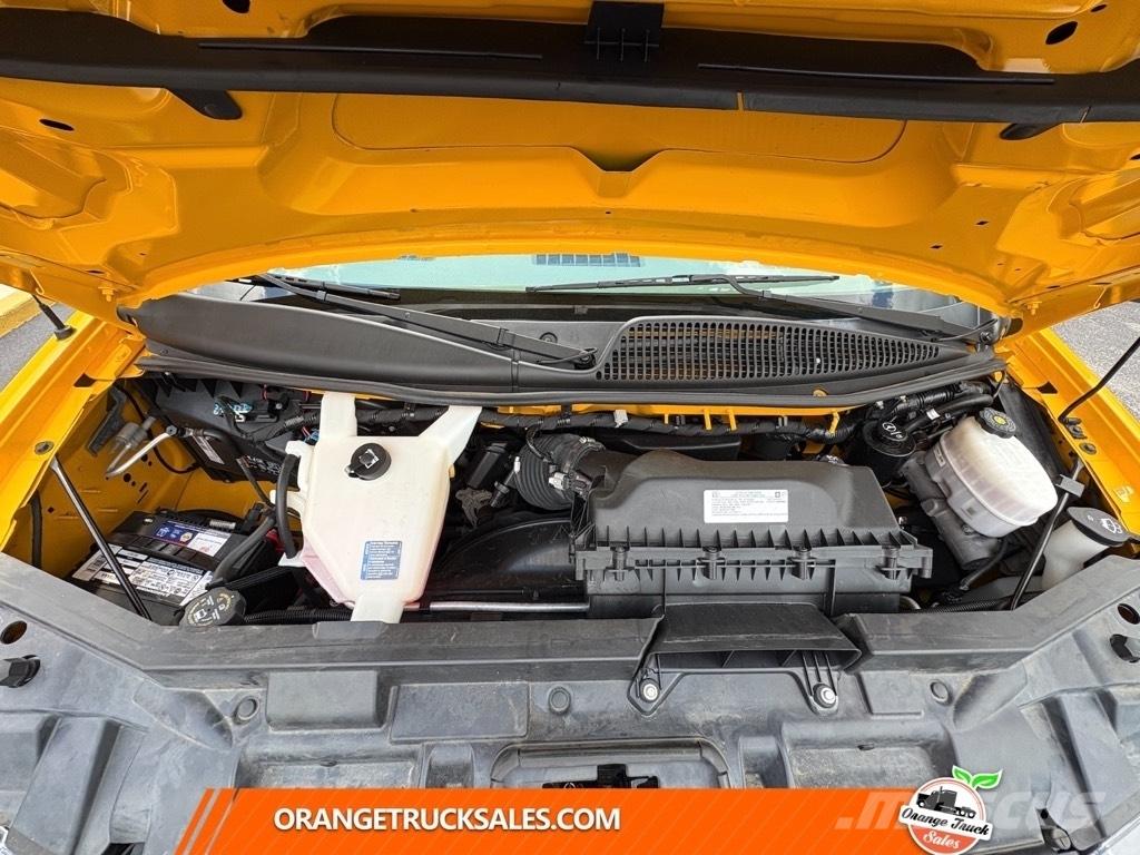 GMC Savana G3500 大型面包车
