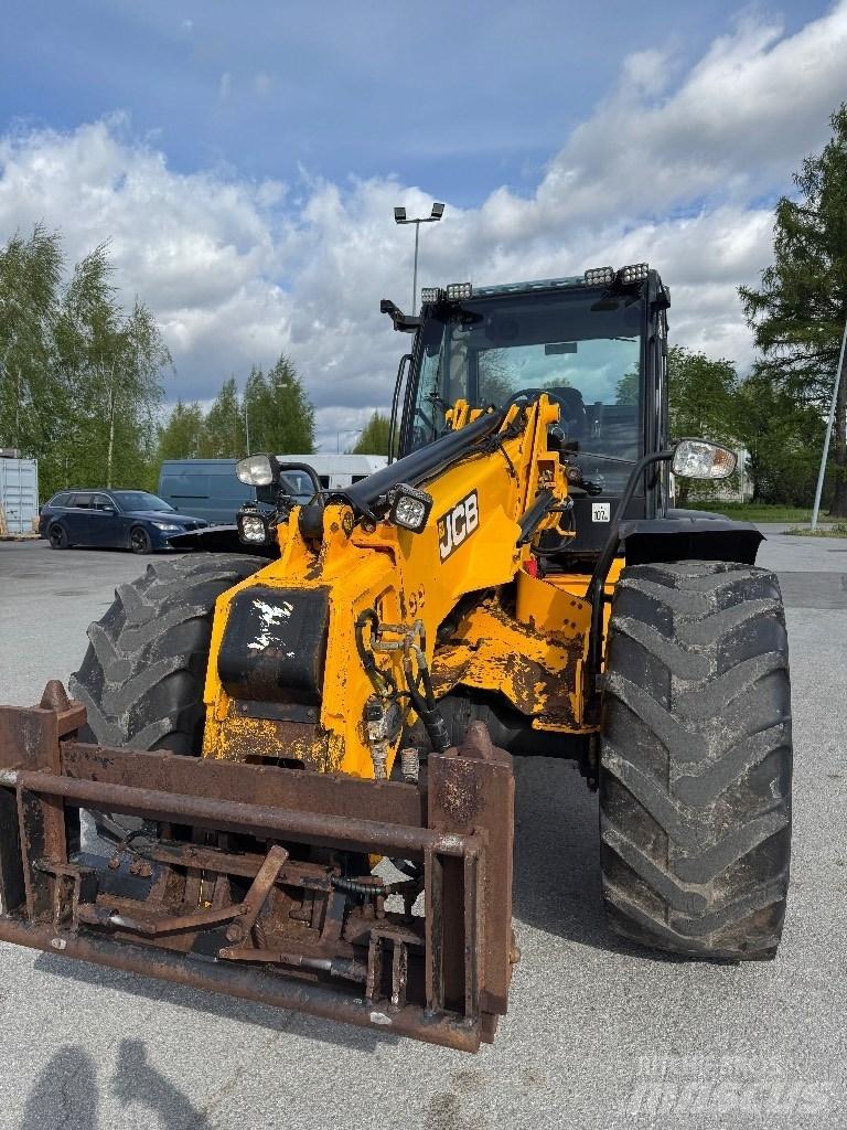 JCB TM 320 S 轮式装载机