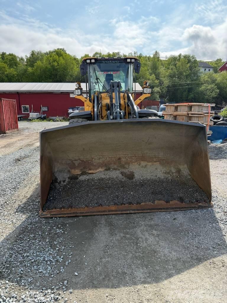 Volvo L 70 H 轮式装载机