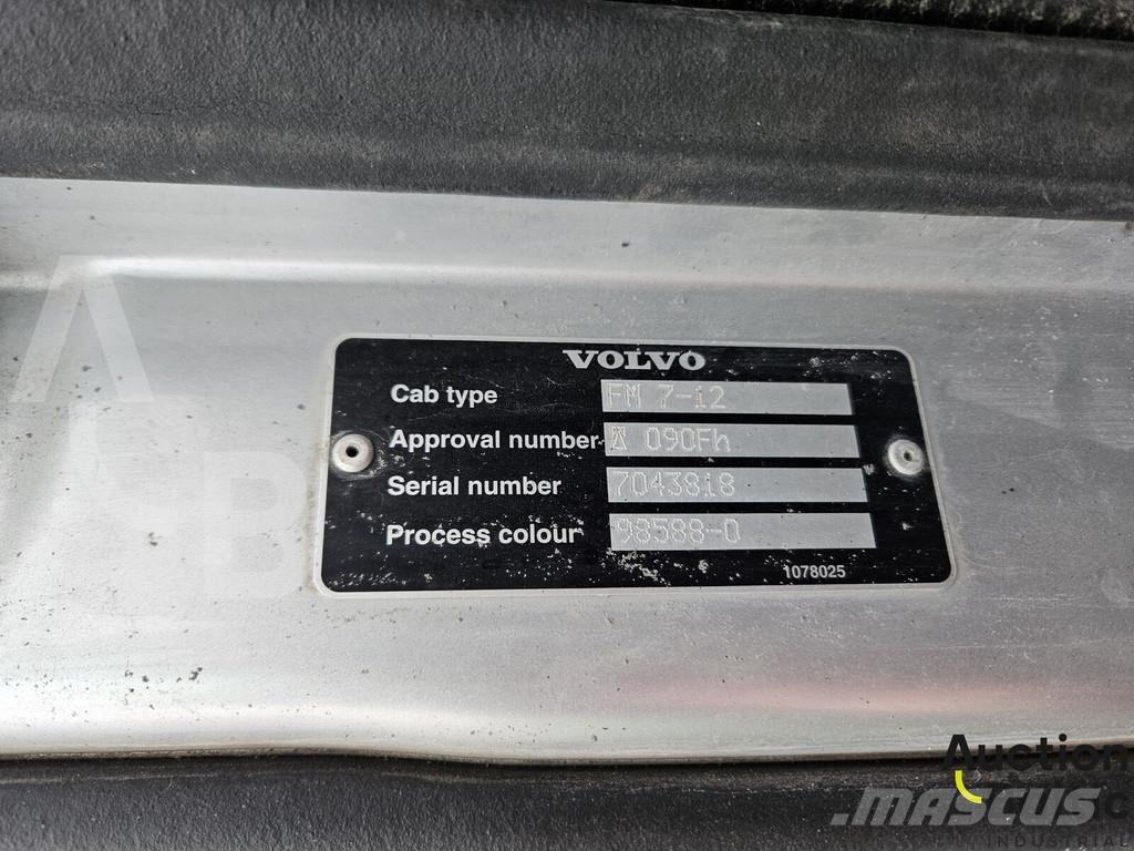 Volvo FM12 混凝土搅拌车