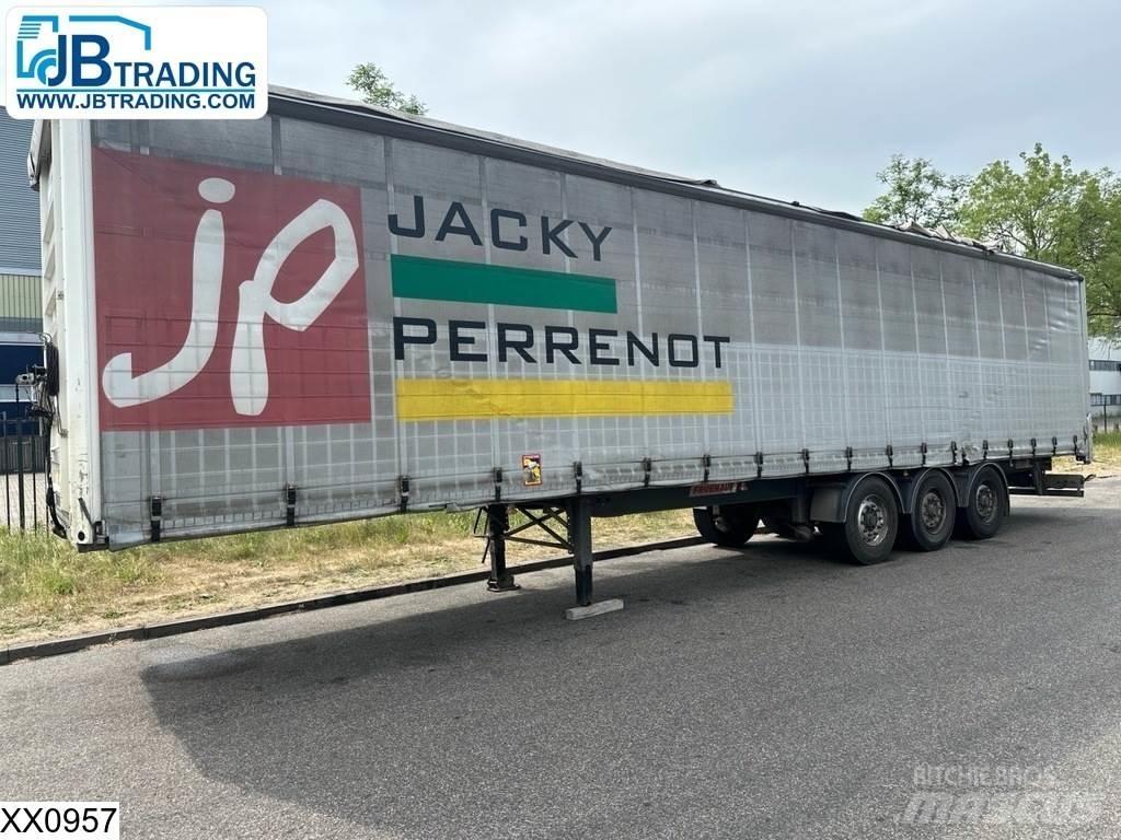 Fruehauf Tautliner 侧帘半挂车
