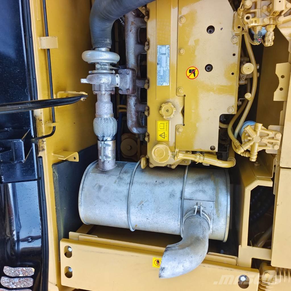 CAT 320 D 履带挖掘机