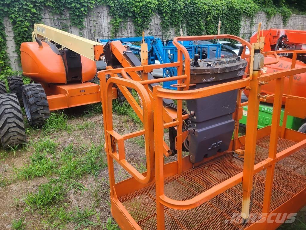 JLG 600 AJ 曲臂高空工作平台